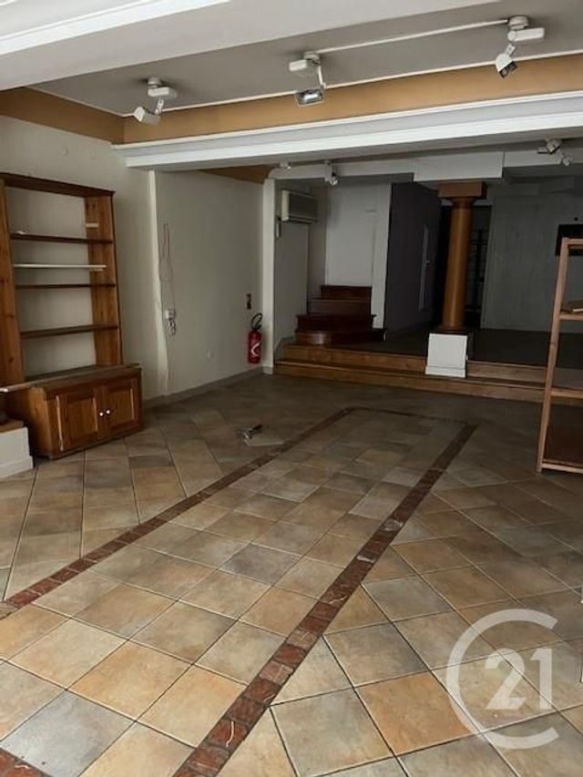 Afficher la photo en grand immeuble à vendre - 280.0 m2 - CASTRES - 81 - MIDI-PYRENEES - Century 21 C.G.I.