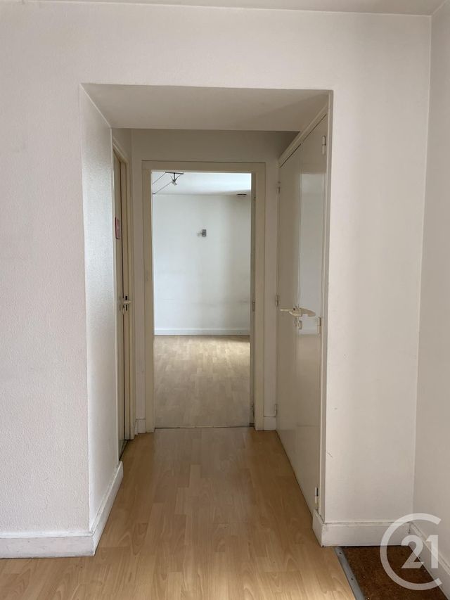 Afficher la photo en grand Appartement à louer - 3 pièces - 43.0 m2 - CASTRES - 81 - MIDI-PYRENEES - Century 21 C.G.I.