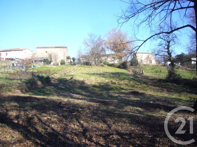 Afficher la photo en grand terrain à vendre - 1700.0 m2 - CASTRES - 81 - MIDI-PYRENEES - Century 21 C.G.I.