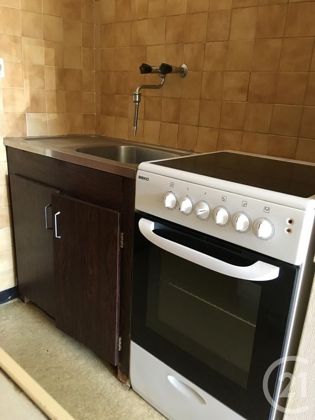 Studio à louer - 1 pièce - 18.0 m2 - CASTRES - 81 - MIDI-PYRENEES - Century 21 C.G.I. Studio à louer - 1 pièce - 18.0 m2 - CASTRES - 81 - MIDI-PYRENEES - Century 21 C.G.I.