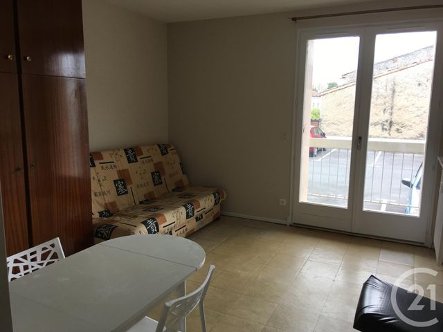 Studio à louer - 1 pièce - 18.0 m2 - CASTRES - 81 - MIDI-PYRENEES - Century 21 C.G.I. Studio à louer - 1 pièce - 18.0 m2 - CASTRES - 81 - MIDI-PYRENEES - Century 21 C.G.I.