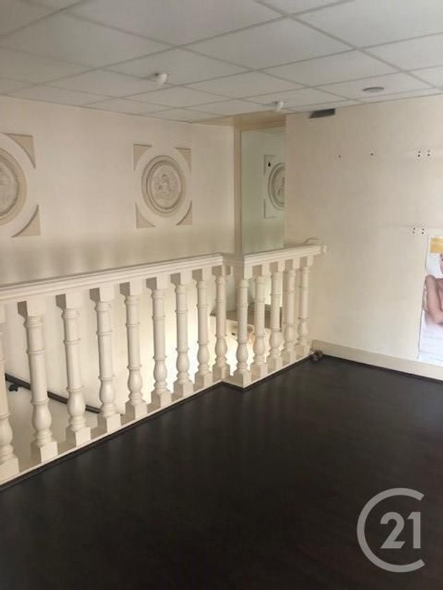 Afficher la photo en grand immeuble à vendre - 75.0 m2 - CASTRES - 81 - MIDI-PYRENEES - Century 21 C.G.I.