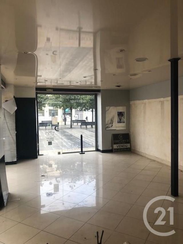 Afficher la photo en grand immeuble à vendre - 75.0 m2 - CASTRES - 81 - MIDI-PYRENEES - Century 21 C.G.I.