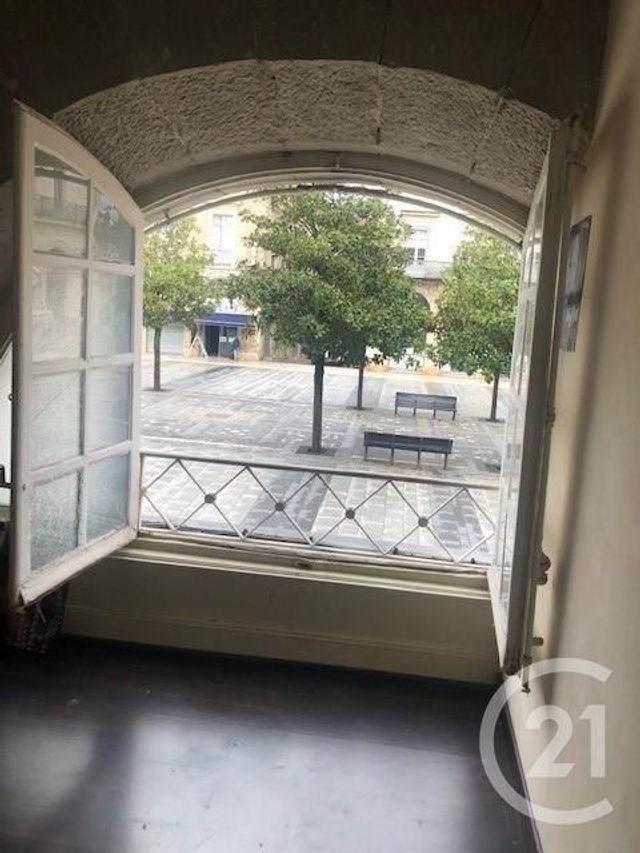 Afficher la photo en grand immeuble à vendre - 75.0 m2 - CASTRES - 81 - MIDI-PYRENEES - Century 21 C.G.I.