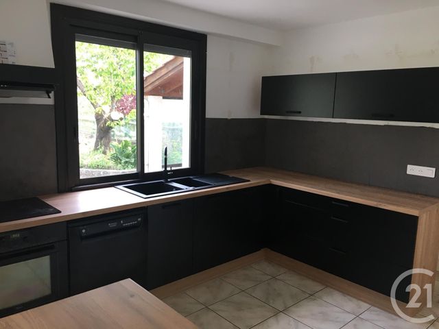 maison à louer - 5 pièces - 124.55 m2 - CASTRES - 81 - MIDI-PYRENEES - Century 21 C.G.I. maison à louer - 5 pièces - 124.55 m2 - CASTRES - 81 - MIDI-PYRENEES - Century 21 C.G.I.