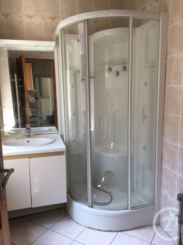 Afficher la photo en grand Appartement F3 à louer - 3 pièces - 61.05 m2 - CASTRES - 81 - MIDI-PYRENEES - Century 21 C.G.I.