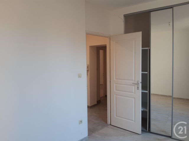 Afficher la photo en grand Appartement F3 à louer - 3 pièces - 56.9 m2 - CASTRES - 81 - MIDI-PYRENEES - Century 21 C.G.I.
