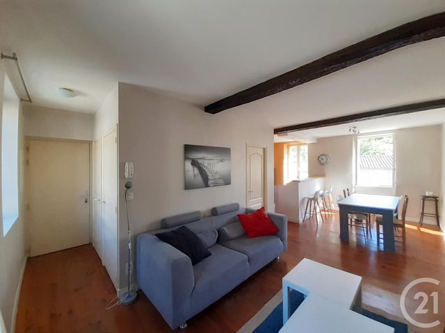 Appartement F3 à louer - 3 pièces - 61.14 m2 - CASTRES - 81 - MIDI-PYRENEES - Century 21 C.G.I. Appartement F3 à louer - 3 pièces - 61.14 m2 - CASTRES - 81 - MIDI-PYRENEES - Century 21 C.G.I.