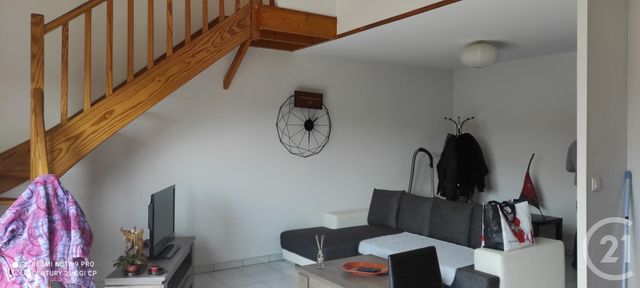 Appartement Duplex à vendre - 4 pièces - 90.05 m2 - CASTRES - 81 - MIDI-PYRENEES - Century 21 C.G.I. Appartement Duplex à vendre - 4 pièces - 90.05 m2 - CASTRES - 81 - MIDI-PYRENEES - Century 21 C.G.I.