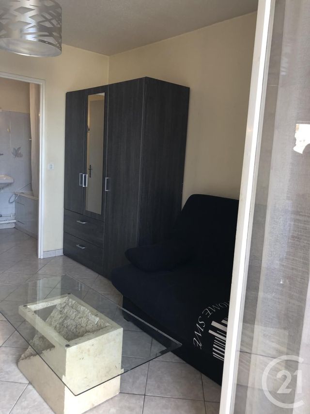 Studio à vendre - 1 pièce - 18.0 m2 - 81 - MIDI-PYRENEES - Century 21 C.G.I. Studio à vendre - 1 pièce - 18.0 m2 - 81 - MIDI-PYRENEES - Century 21 C.G.I.