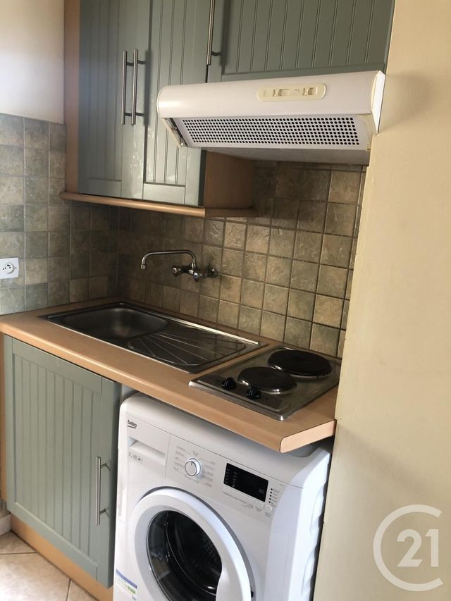 Studio à vendre - 1 pièce - 18.0 m2 - 81 - MIDI-PYRENEES - Century 21 C.G.I. Studio à vendre - 1 pièce - 18.0 m2 - 81 - MIDI-PYRENEES - Century 21 C.G.I.