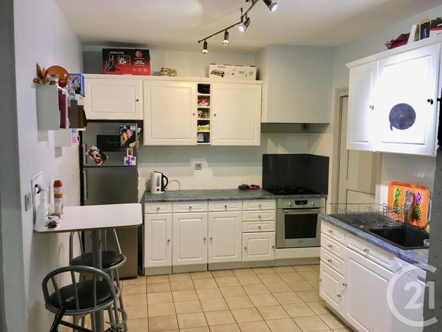 Appartement F4 à louer - 4 pièces - 91.0 m2 - CASTRES - 81 - MIDI-PYRENEES - Century 21 C.G.I. Appartement F4 à louer - 4 pièces - 91.0 m2 - CASTRES - 81 - MIDI-PYRENEES - Century 21 C.G.I.