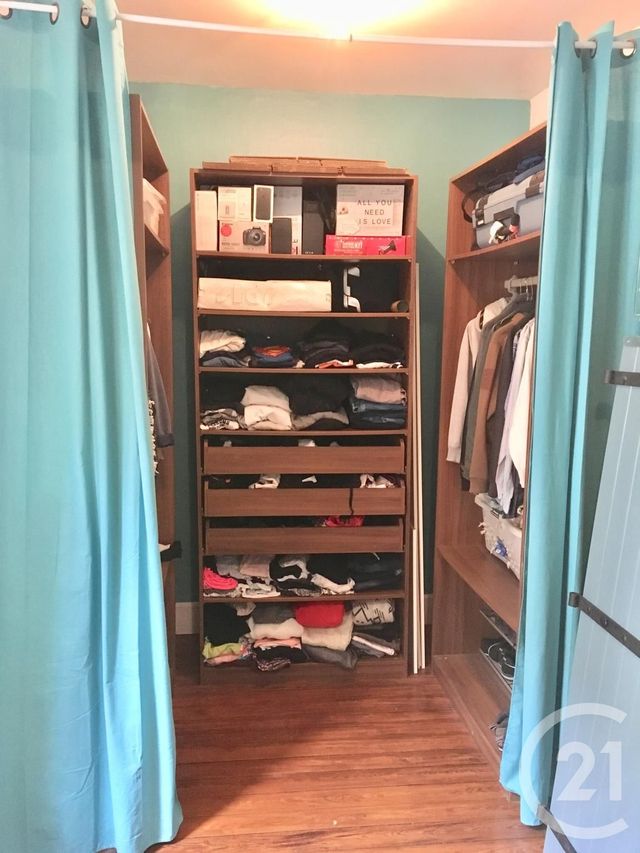 Appartement F4 à louer - 4 pièces - 91.0 m2 - CASTRES - 81 - MIDI-PYRENEES - Century 21 C.G.I. Appartement F4 à louer - 4 pièces - 91.0 m2 - CASTRES - 81 - MIDI-PYRENEES - Century 21 C.G.I.