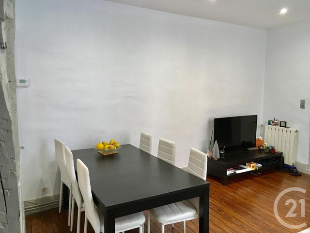 Appartement F4 à louer - 4 pièces - 91.0 m2 - CASTRES - 81 - MIDI-PYRENEES - Century 21 C.G.I. Appartement F4 à louer - 4 pièces - 91.0 m2 - CASTRES - 81 - MIDI-PYRENEES - Century 21 C.G.I.