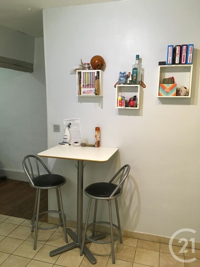Appartement F4 à louer - 4 pièces - 91.0 m2 - CASTRES - 81 - MIDI-PYRENEES - Century 21 C.G.I. Appartement F4 à louer - 4 pièces - 91.0 m2 - CASTRES - 81 - MIDI-PYRENEES - Century 21 C.G.I.