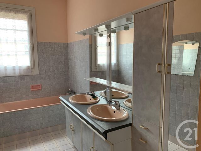 maison à vendre - 6 pièces - 209.04 m2 - CASTRES - 81 - MIDI-PYRENEES - Century 21 C.G.I. maison à vendre - 6 pièces - 209.04 m2 - CASTRES - 81 - MIDI-PYRENEES - Century 21 C.G.I.