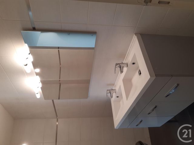 Appartement F4 à louer - 4 pièces - 90.92 m2 - CASTRES - 81 - MIDI-PYRENEES - Century 21 C.G.I. Appartement F4 à louer - 4 pièces - 90.92 m2 - CASTRES - 81 - MIDI-PYRENEES - Century 21 C.G.I.