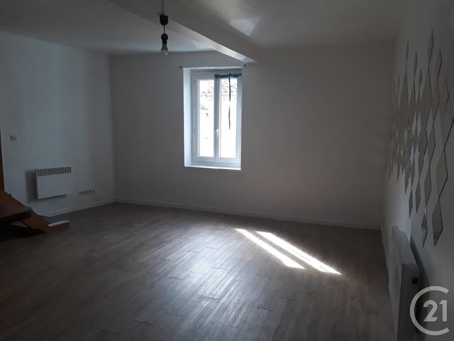 Appartement F2 à louer - 2 pièces - 37.0 m2 - CASTRES - 81 - MIDI-PYRENEES - Century 21 C.G.I. Appartement F2 à louer - 2 pièces - 37.0 m2 - CASTRES - 81 - MIDI-PYRENEES - Century 21 C.G.I.