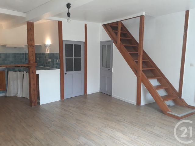 Appartement F2 à louer - 2 pièces - 37.0 m2 - CASTRES - 81 - MIDI-PYRENEES - Century 21 C.G.I. Appartement F2 à louer - 2 pièces - 37.0 m2 - CASTRES - 81 - MIDI-PYRENEES - Century 21 C.G.I.