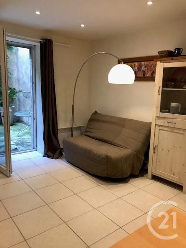 Appartement F1 à louer - 1 pièce - 20.26 m2 - CASTRES - 81 - MIDI-PYRENEES - Century 21 C.G.I. Appartement F1 à louer - 1 pièce - 20.26 m2 - CASTRES - 81 - MIDI-PYRENEES - Century 21 C.G.I.