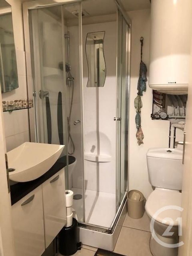 Appartement F1 à louer - 1 pièce - 20.26 m2 - CASTRES - 81 - MIDI-PYRENEES - Century 21 C.G.I. Appartement F1 à louer - 1 pièce - 20.26 m2 - CASTRES - 81 - MIDI-PYRENEES - Century 21 C.G.I.
