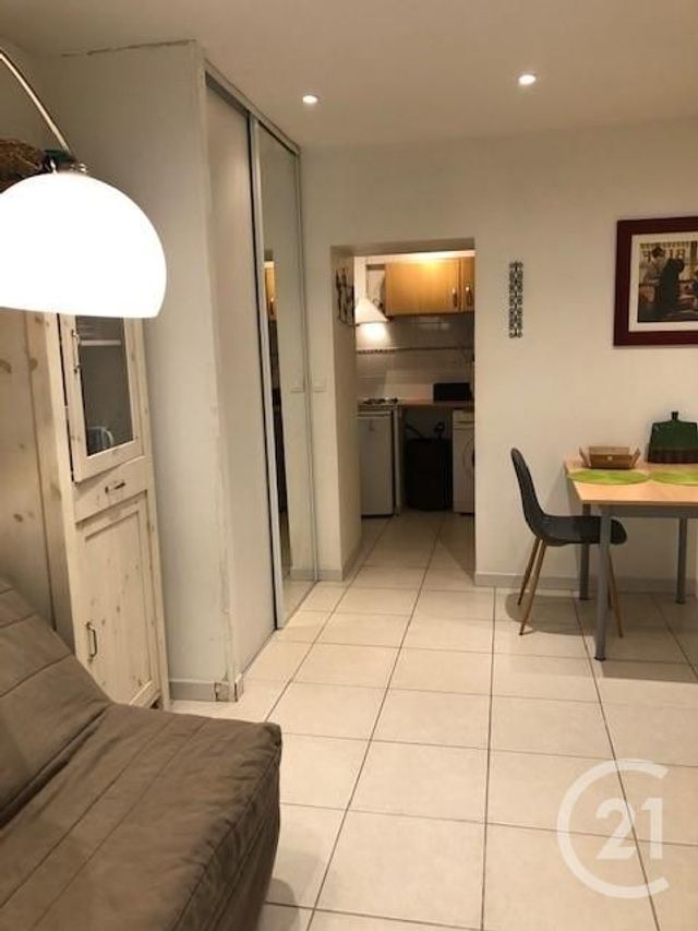 Appartement F1 à louer - 1 pièce - 20.26 m2 - CASTRES - 81 - MIDI-PYRENEES - Century 21 C.G.I. Appartement F1 à louer - 1 pièce - 20.26 m2 - CASTRES - 81 - MIDI-PYRENEES - Century 21 C.G.I.