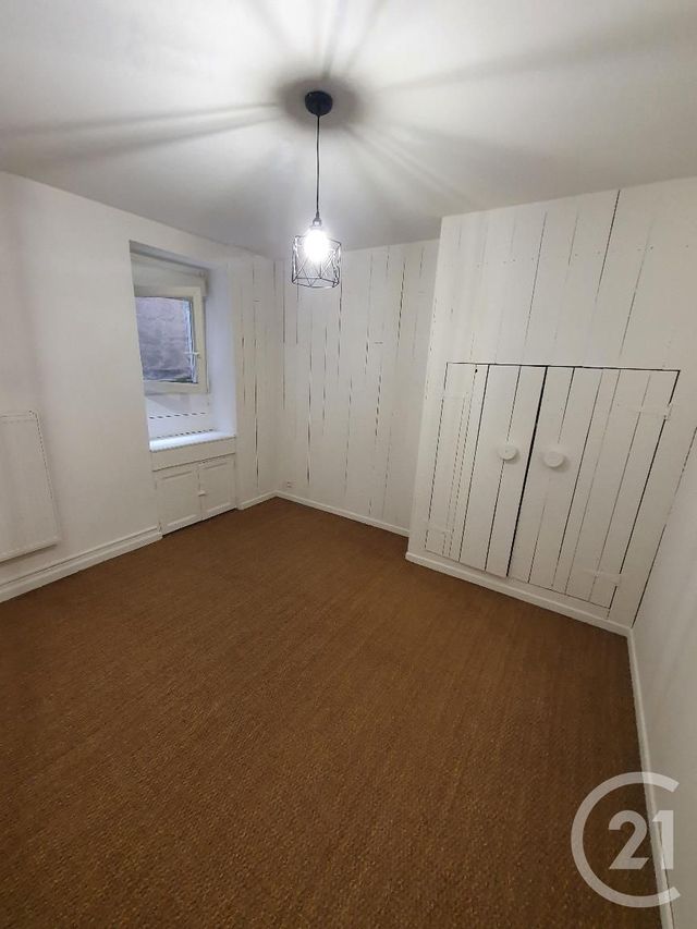 Appartement F3 à louer - 3 pièces - 80.0 m2 - CASTRES - 81 - MIDI-PYRENEES - Century 21 C.G.I. Appartement F3 à louer - 3 pièces - 80.0 m2 - CASTRES - 81 - MIDI-PYRENEES - Century 21 C.G.I.