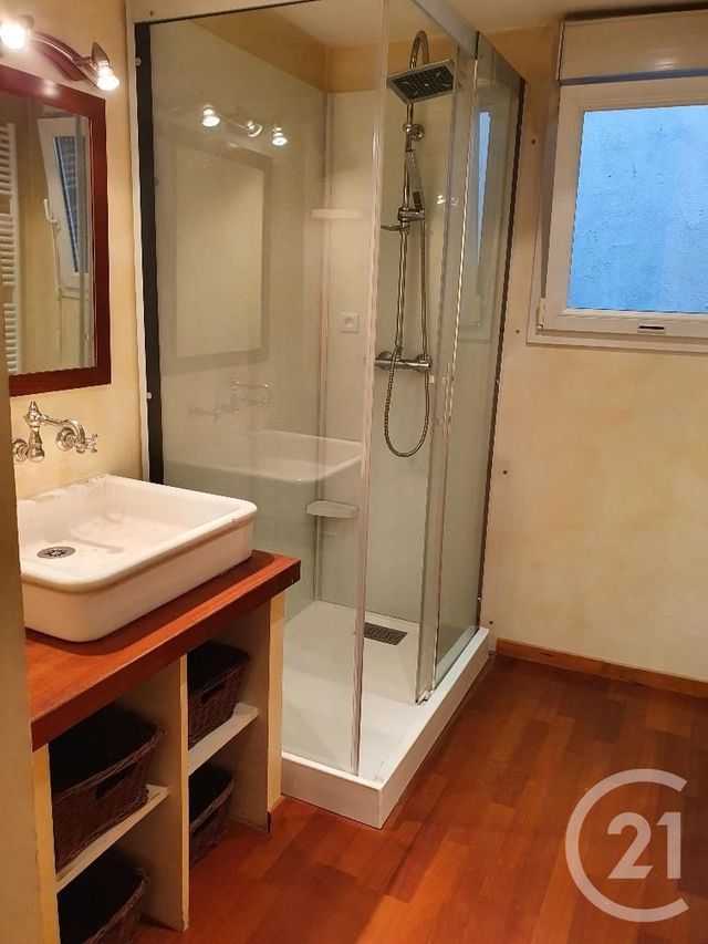 Appartement F3 à louer - 3 pièces - 80.0 m2 - CASTRES - 81 - MIDI-PYRENEES - Century 21 C.G.I. Appartement F3 à louer - 3 pièces - 80.0 m2 - CASTRES - 81 - MIDI-PYRENEES - Century 21 C.G.I.