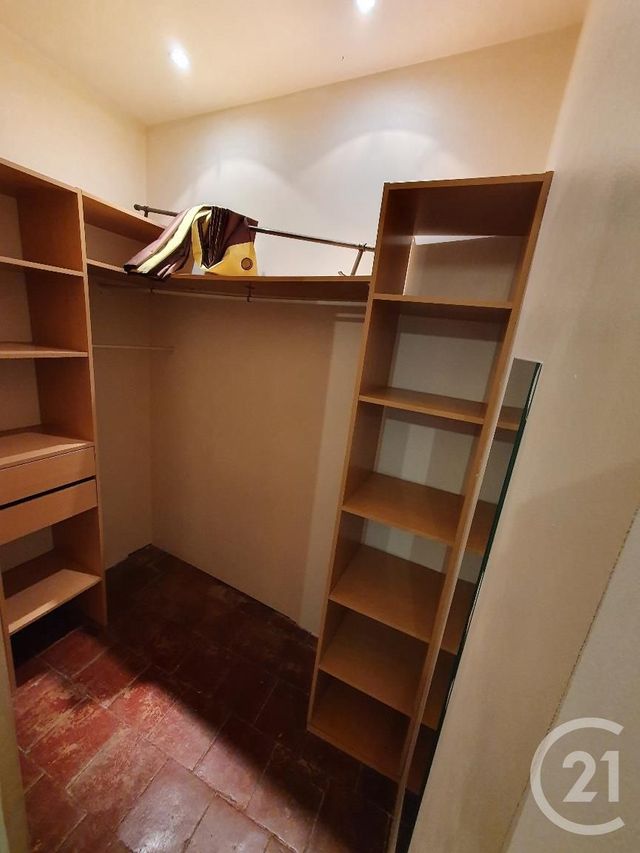 Appartement F3 à louer - 3 pièces - 80.0 m2 - CASTRES - 81 - MIDI-PYRENEES - Century 21 C.G.I. Appartement F3 à louer - 3 pièces - 80.0 m2 - CASTRES - 81 - MIDI-PYRENEES - Century 21 C.G.I.