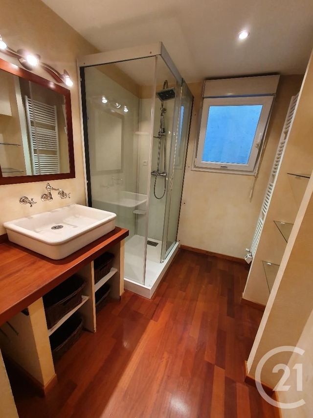 Appartement F3 à louer - 3 pièces - 80.0 m2 - CASTRES - 81 - MIDI-PYRENEES - Century 21 C.G.I. Appartement F3 à louer - 3 pièces - 80.0 m2 - CASTRES - 81 - MIDI-PYRENEES - Century 21 C.G.I.