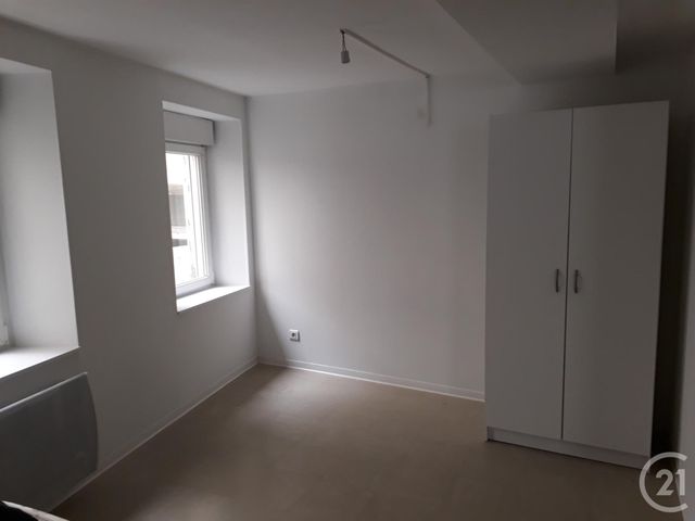 Appartement F2 à louer - 2 pièces - 40.0 m2 - CASTRES - 81 - MIDI-PYRENEES - Century 21 C.G.I. Appartement F2 à louer - 2 pièces - 40.0 m2 - CASTRES - 81 - MIDI-PYRENEES - Century 21 C.G.I.