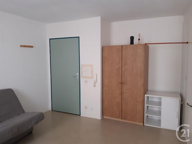 Appartement F1 à louer - 1 pièce - 20.0 m2 - CASTRES - 81 - MIDI-PYRENEES - Century 21 C.G.I. Appartement F1 à louer - 1 pièce - 20.0 m2 - CASTRES - 81 - MIDI-PYRENEES - Century 21 C.G.I.