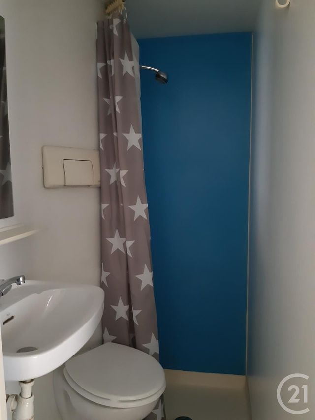 Appartement F1 à louer - 1 pièce - 20.0 m2 - CASTRES - 81 - MIDI-PYRENEES - Century 21 C.G.I. Appartement F1 à louer - 1 pièce - 20.0 m2 - CASTRES - 81 - MIDI-PYRENEES - Century 21 C.G.I.