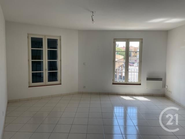 Appartement F2 à louer - 2 pièces - 41.0 m2 - CASTRES - 81 - MIDI-PYRENEES - Century 21 C.G.I. Appartement F2 à louer - 2 pièces - 41.0 m2 - CASTRES - 81 - MIDI-PYRENEES - Century 21 C.G.I.