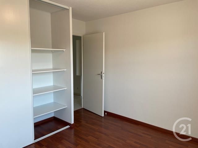 Appartement F2 à louer - 2 pièces - 41.0 m2 - CASTRES - 81 - MIDI-PYRENEES - Century 21 C.G.I. Appartement F2 à louer - 2 pièces - 41.0 m2 - CASTRES - 81 - MIDI-PYRENEES - Century 21 C.G.I.