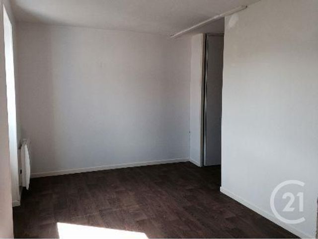 Appartement F2 à louer - 2 pièces - 42.0 m2 - CASTRES - 81 - MIDI-PYRENEES - Century 21 C.G.I. Appartement F2 à louer - 2 pièces - 42.0 m2 - CASTRES - 81 - MIDI-PYRENEES - Century 21 C.G.I.