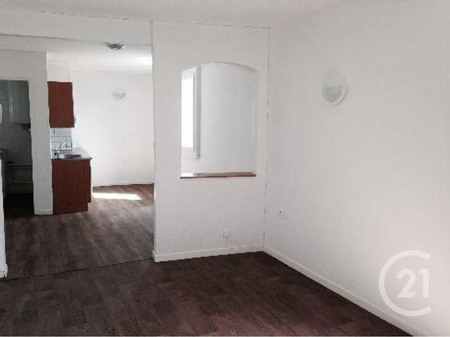 Appartement F2 à louer - 2 pièces - 42.0 m2 - CASTRES - 81 - MIDI-PYRENEES - Century 21 C.G.I. Appartement F2 à louer - 2 pièces - 42.0 m2 - CASTRES - 81 - MIDI-PYRENEES - Century 21 C.G.I.