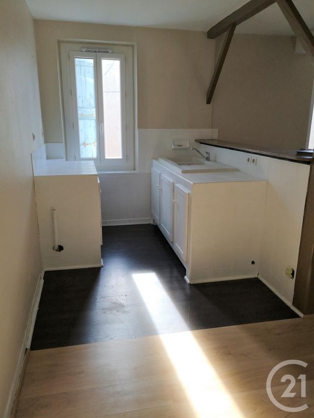 Appartement F2 à louer - 3 pièces - 43.0 m2 - CASTRES - 81 - MIDI-PYRENEES - Century 21 C.G.I. Appartement F2 à louer - 3 pièces - 43.0 m2 - CASTRES - 81 - MIDI-PYRENEES - Century 21 C.G.I.