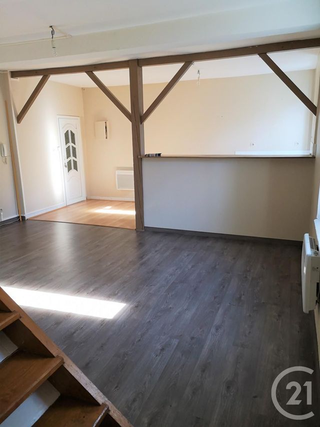Appartement F2 à louer - 3 pièces - 43.0 m2 - CASTRES - 81 - MIDI-PYRENEES - Century 21 C.G.I. Appartement F2 à louer - 3 pièces - 43.0 m2 - CASTRES - 81 - MIDI-PYRENEES - Century 21 C.G.I.