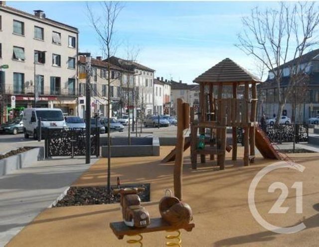Appartement F2 à louer - 3 pièces - 43.0 m2 - CASTRES - 81 - MIDI-PYRENEES - Century 21 C.G.I. Appartement F2 à louer - 3 pièces - 43.0 m2 - CASTRES - 81 - MIDI-PYRENEES - Century 21 C.G.I.