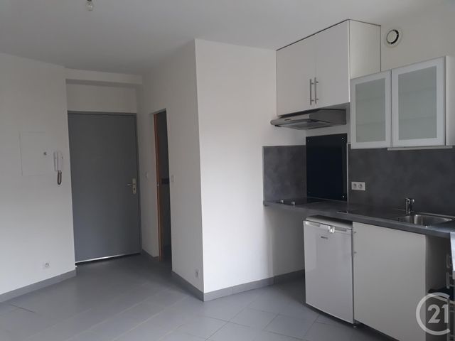 Afficher la photo en grand Studio à louer - 1 pièce - 22.71 m2 - CASTRES - 81 - MIDI-PYRENEES - Century 21 C.G.I.
