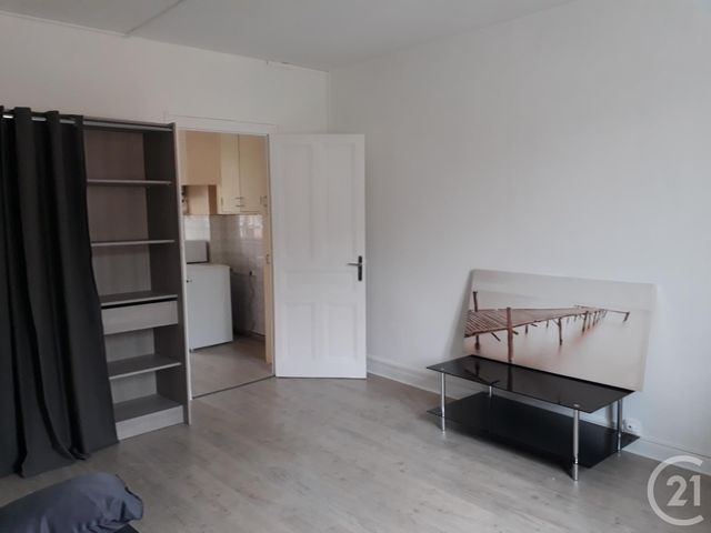 Afficher la photo en grand Appartement F2 à louer - 2 pièces - 37.0 m2 - CASTRES - 81 - MIDI-PYRENEES - Century 21 C.G.I.