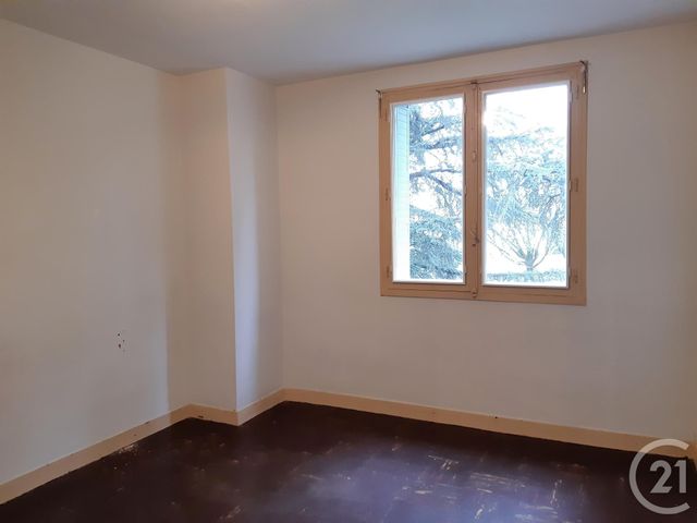 Afficher la photo en grand Appartement F3 à louer - 3 pièces - 90.0 m2 - CASTRES - 81 - MIDI-PYRENEES - Century 21 C.G.I.