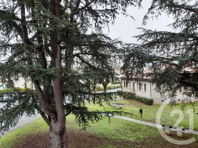 Afficher la photo en grand Appartement F3 à louer - 3 pièces - 90.0 m2 - CASTRES - 81 - MIDI-PYRENEES - Century 21 C.G.I.