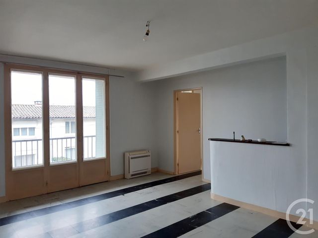 Afficher la photo en grand Appartement F3 à louer - 3 pièces - 90.0 m2 - CASTRES - 81 - MIDI-PYRENEES - Century 21 C.G.I.