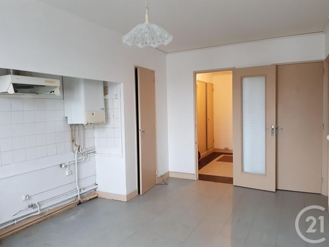 Afficher la photo en grand Appartement F3 à louer - 3 pièces - 90.0 m2 - CASTRES - 81 - MIDI-PYRENEES - Century 21 C.G.I.