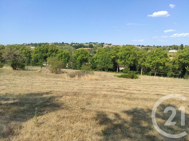 terrain - CASTRES - 81
