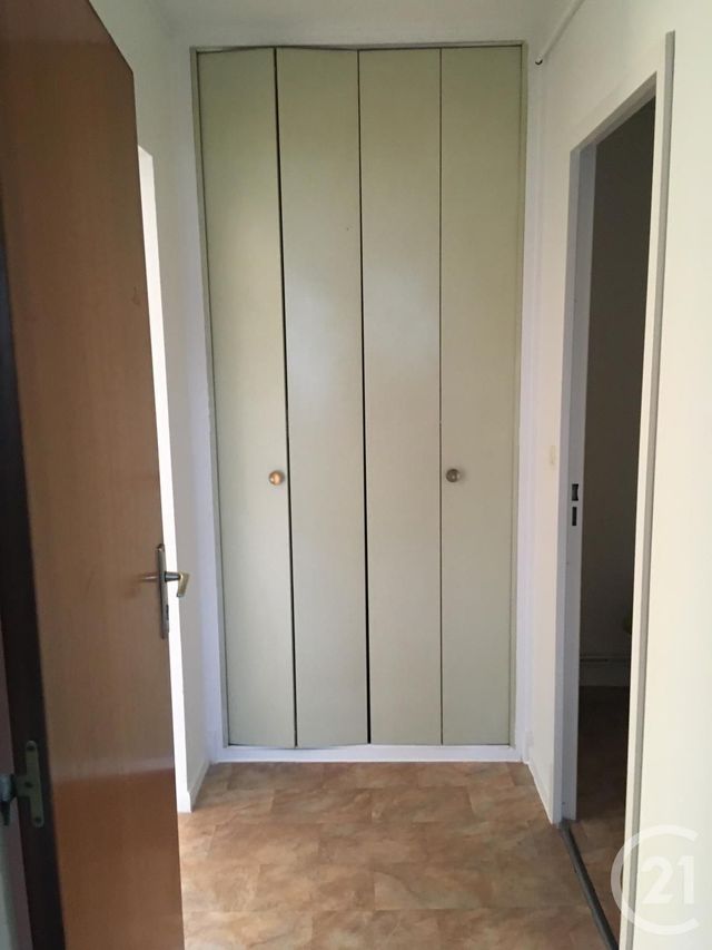 Afficher la photo en grand Appartement T1 à vendre - 1 pièce - 30.04 m2 - CASTRES - 81 - MIDI-PYRENEES - Century 21 C.G.I.