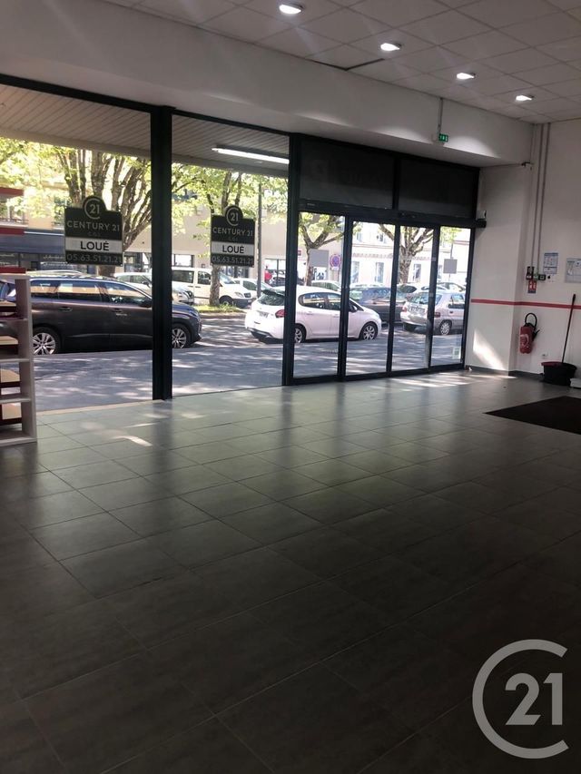 Afficher la photo en grand commerce à louer - 190.0 m2 - CASTRES - 81 - MIDI-PYRENEES - Century 21 C.G.I.