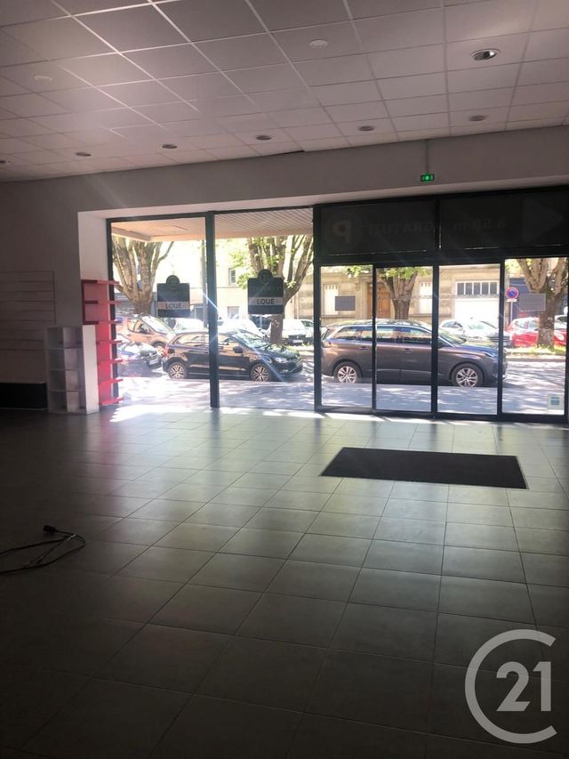 Afficher la photo en grand commerce à louer - 190.0 m2 - CASTRES - 81 - MIDI-PYRENEES - Century 21 C.G.I.